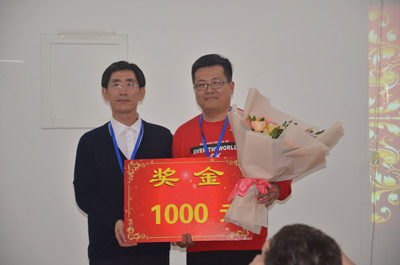 孫總與徐經理合影